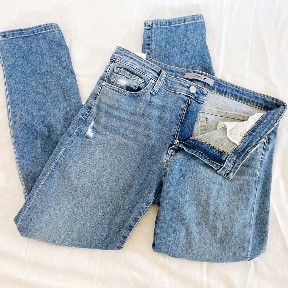 Joe’s Jeans. Boyfriend. Size 28. Hardly worn.